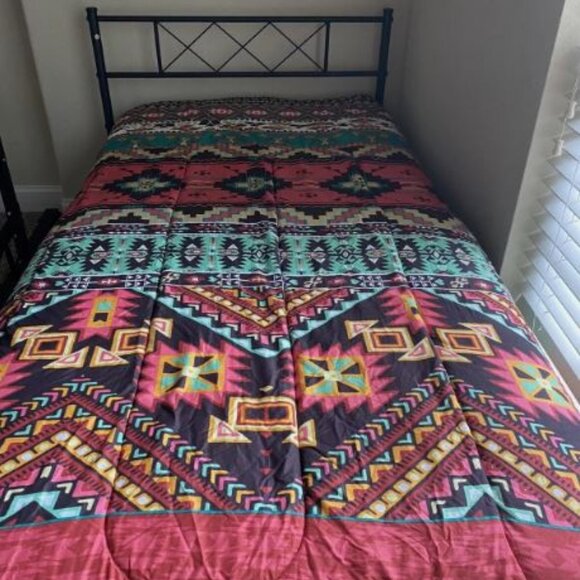 Other - Twin Comforter - Aztec Geometric Print Bedding, Ultra-Soft Quilt